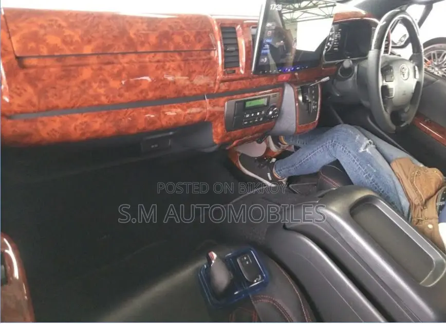Toyota HiAce 2023 Black