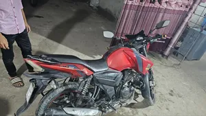 TVS Apache RTR 160 2V 2017 Red