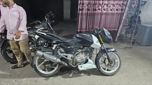Bajaj Pulsar 150 2009 Orange