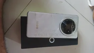 iQOO Z10 128 GB Silver
