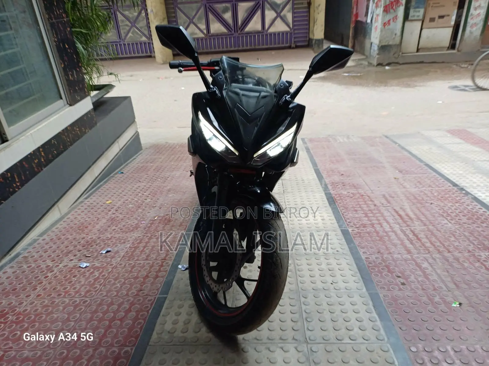 হোন্ডা সিবিআর ২০১৮ কালো