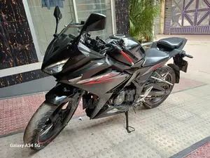 হোন্ডা সিবিআর ২০১৮ কালো