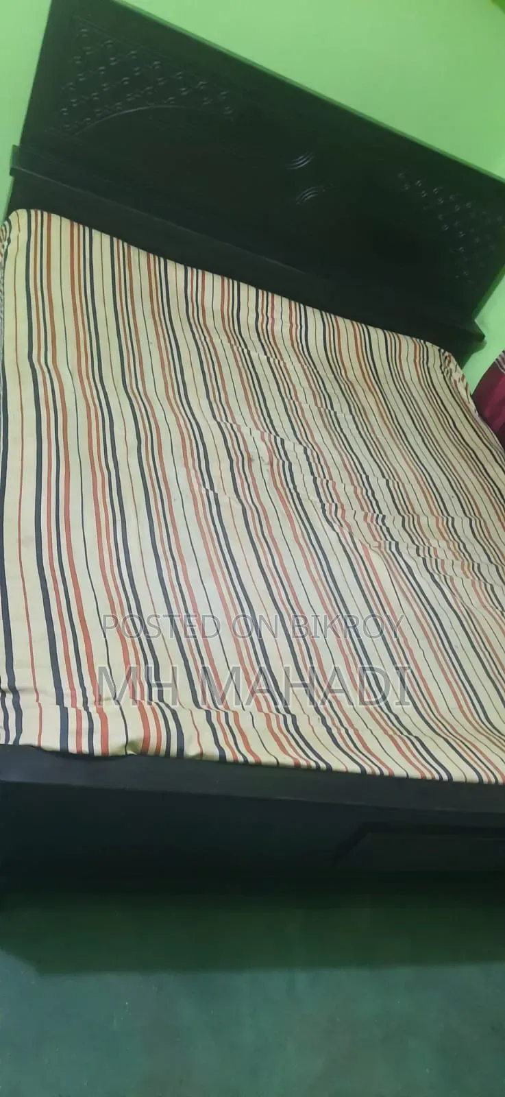 খাট বিক্রি করা হবে
