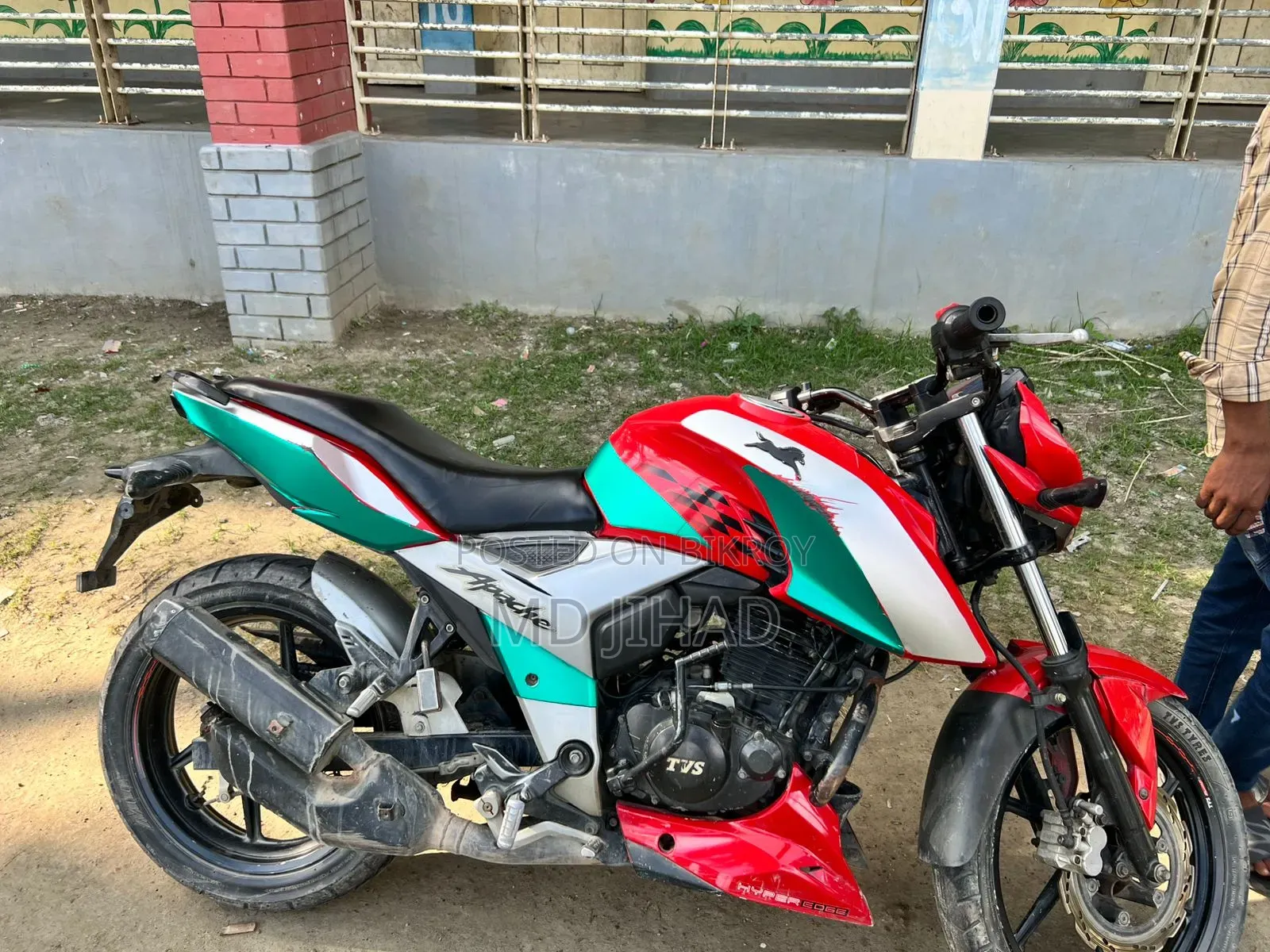 TVS Apache RTR 160 4V 2021 Red