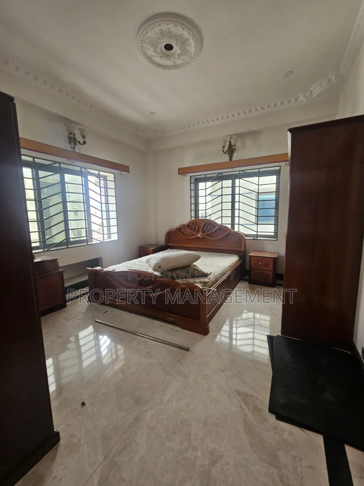 Un Furnished Office Space Ren Gulshan