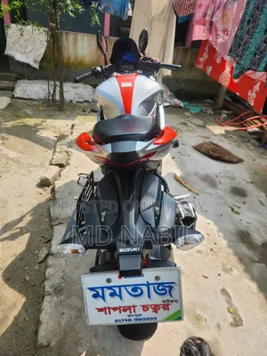 Suzuki Gixxer SF 2025 Orange