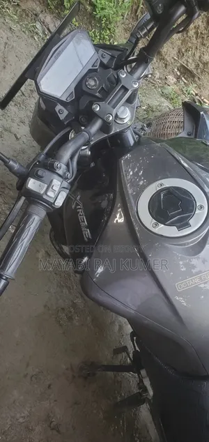 Hero Xtreme 125R 2025 Black