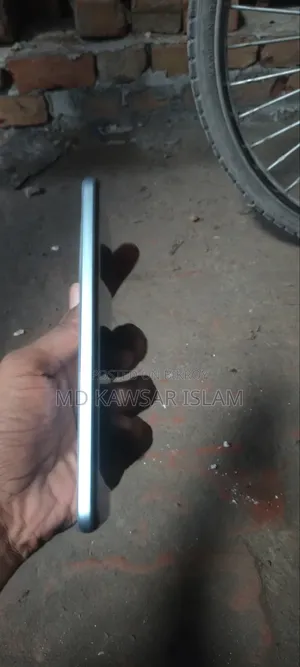 Vivo Y21 64 GB White