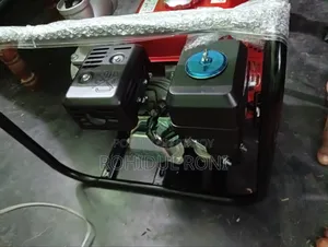 অসাধারণ একটি পেট্রোলে চালিত পানির মেশিন