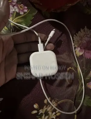 14 Pro Charger