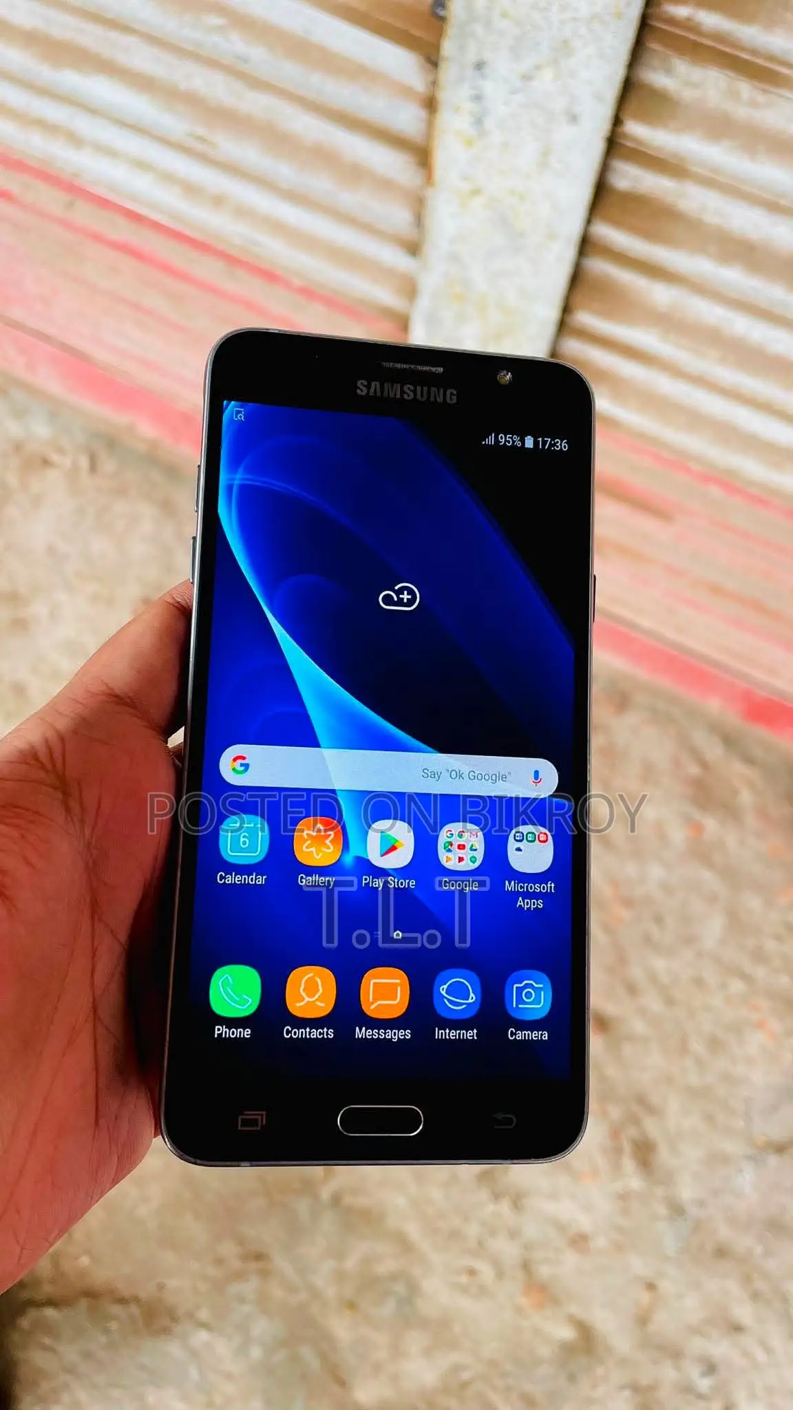 Samsung Galaxy J7 16 GB Black