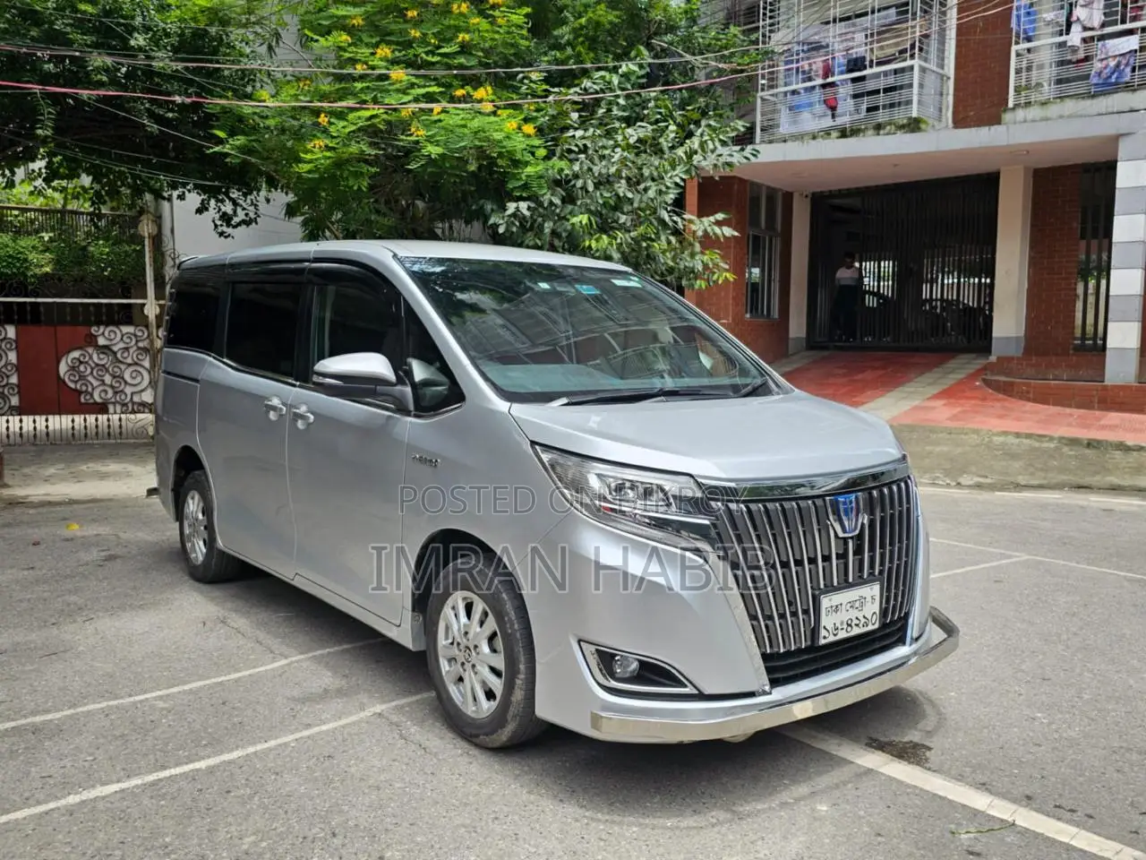 Toyota Esquire 1.8 FWD Hybrid (7 Seater) 2018 Silver