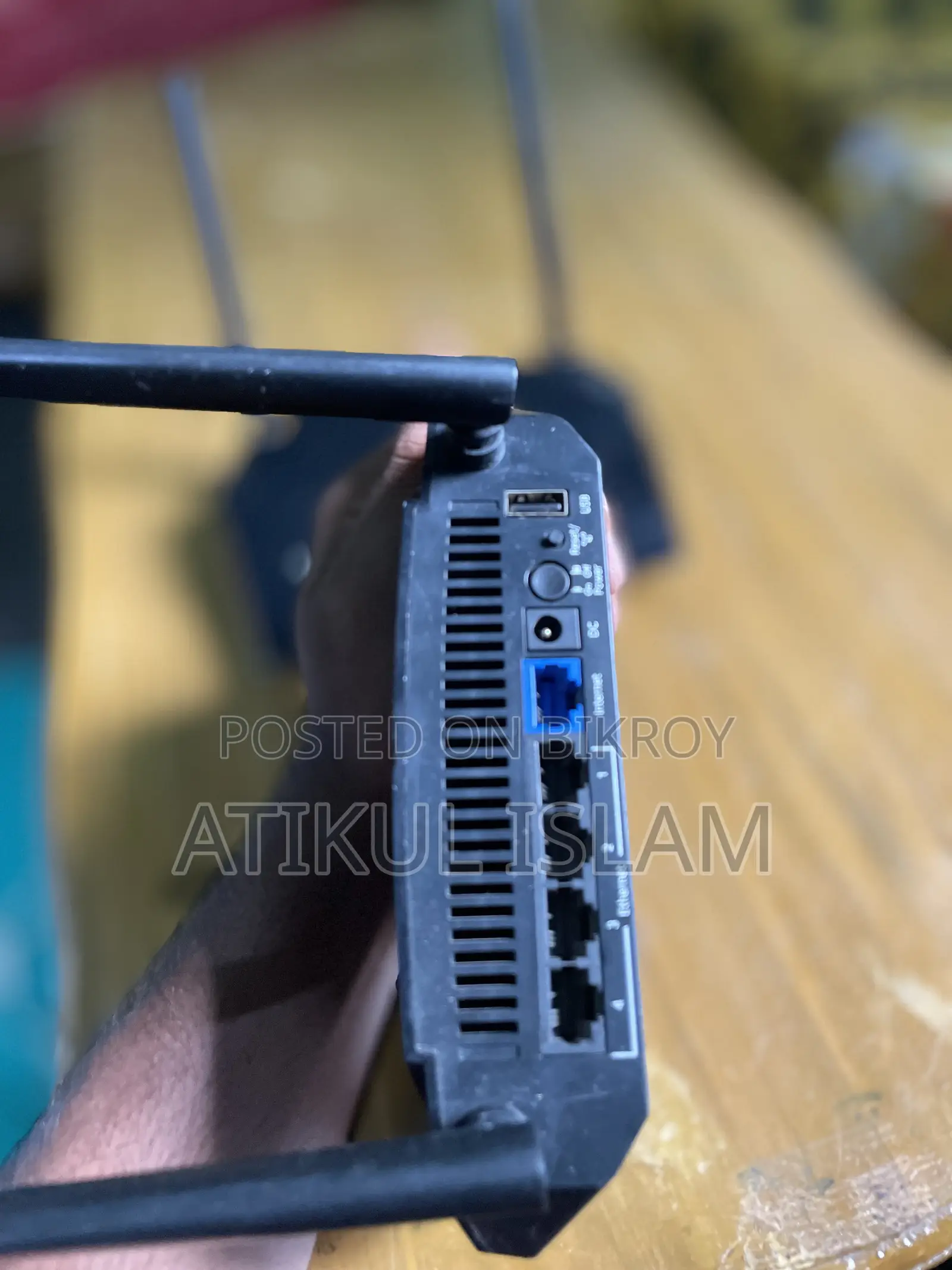 NERGEAR R6120 USB Saport Doul Bend Giga Router