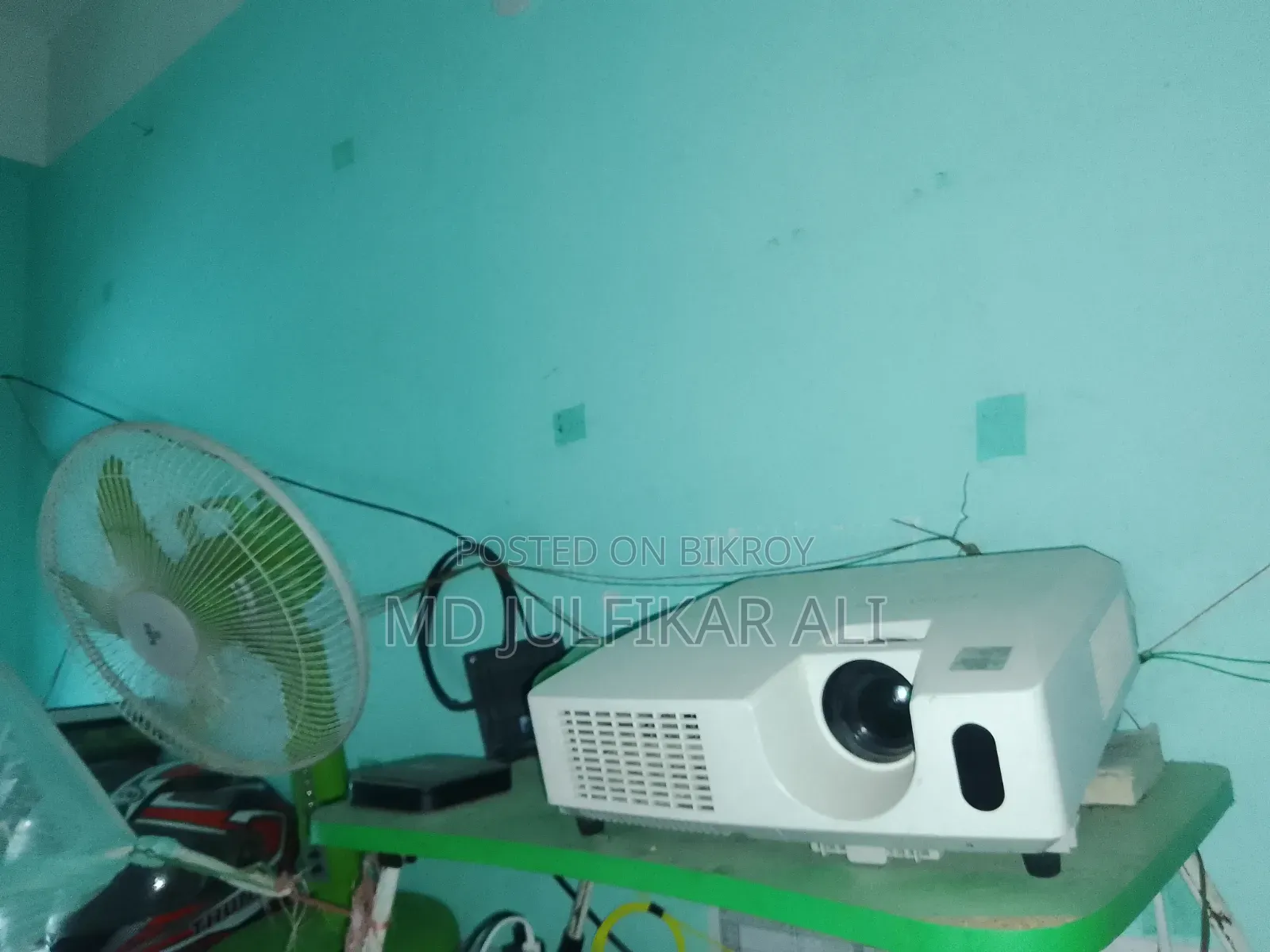 কোচিং সেন্টারের যাবতীয় চেয়ার টেবিল বেঞ্চ, তাক এবং মালামাল