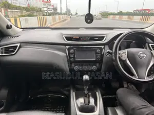 Nissan X-Trail 2.0 Hybrid FWD 2016 Green