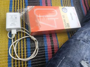 Tecno Camon 40 Pro 4G 128 GB Silver