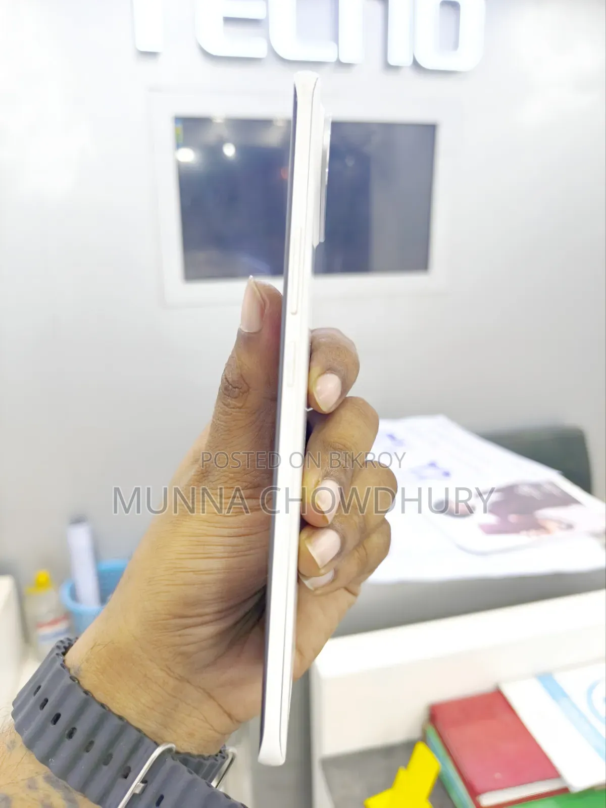 Tecno Pova Slim 5G 256 GB White