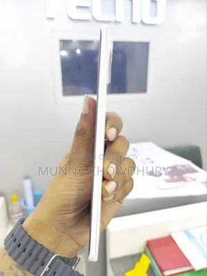 Tecno Pova Slim 5G 256 GB White