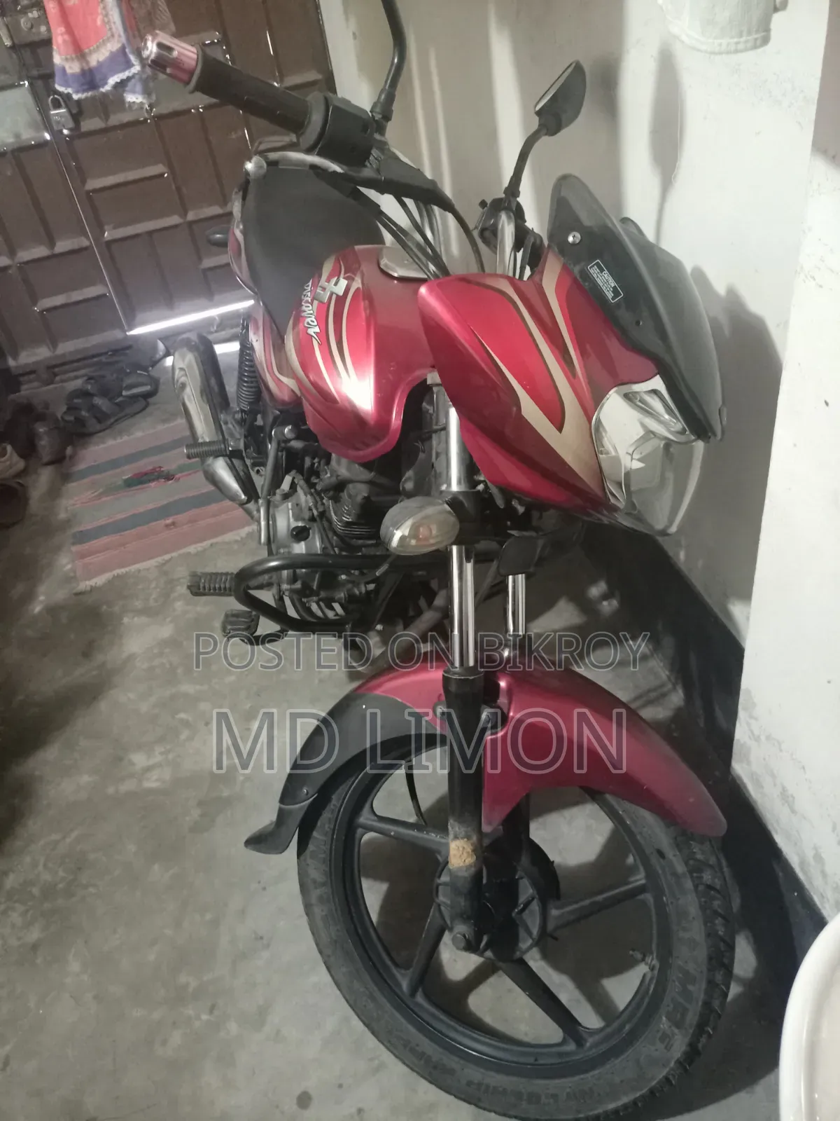 Bajaj Discover 100 2010 Red