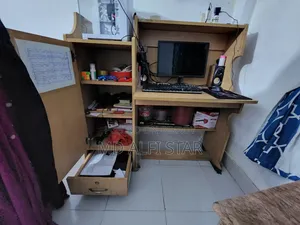 Computer Reading Table