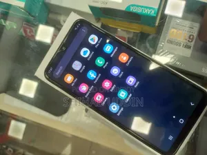Samsung Galaxy M10 16 GB Black