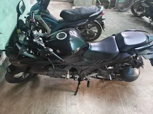 Suzuki 2021 Black