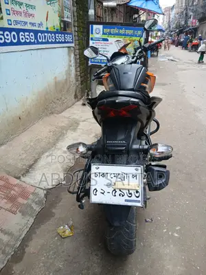 হোন্ডা হর্নেট ২০২১ কালো