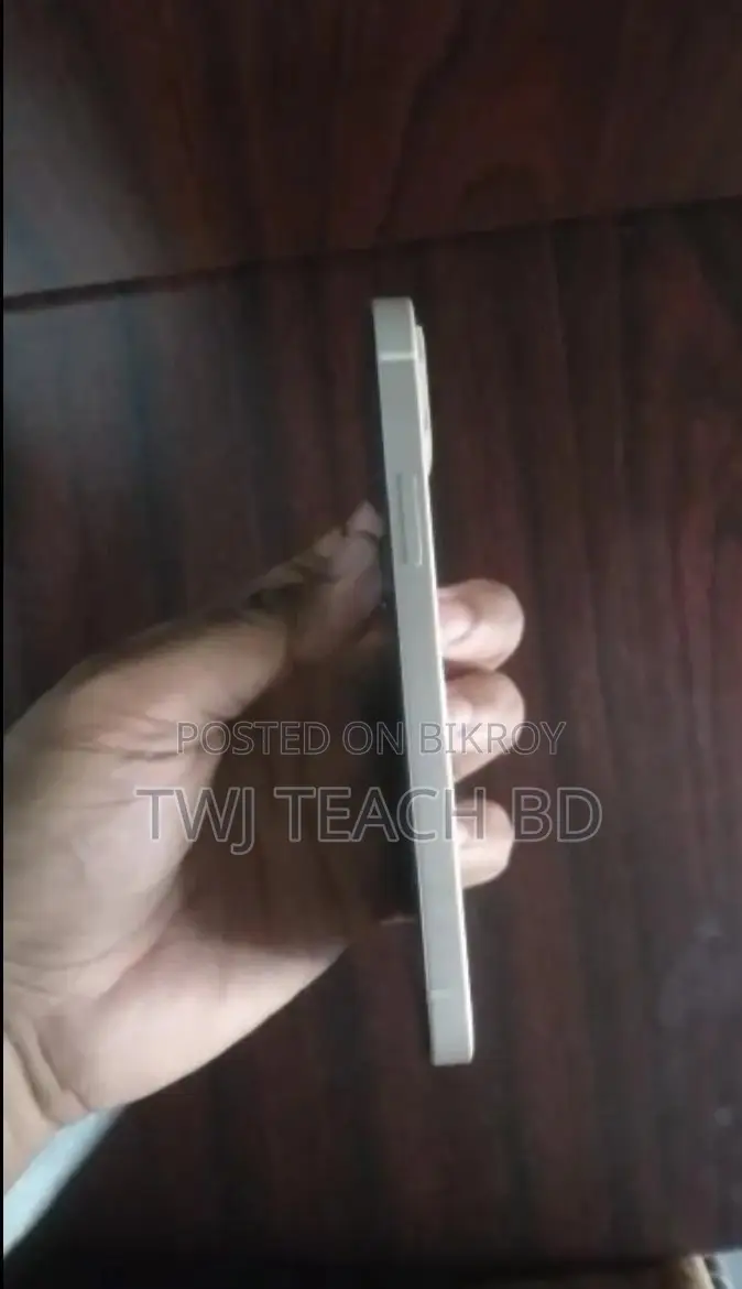 অ্যাপল আইফোন ১২ ১২৮ জিবি সাদা