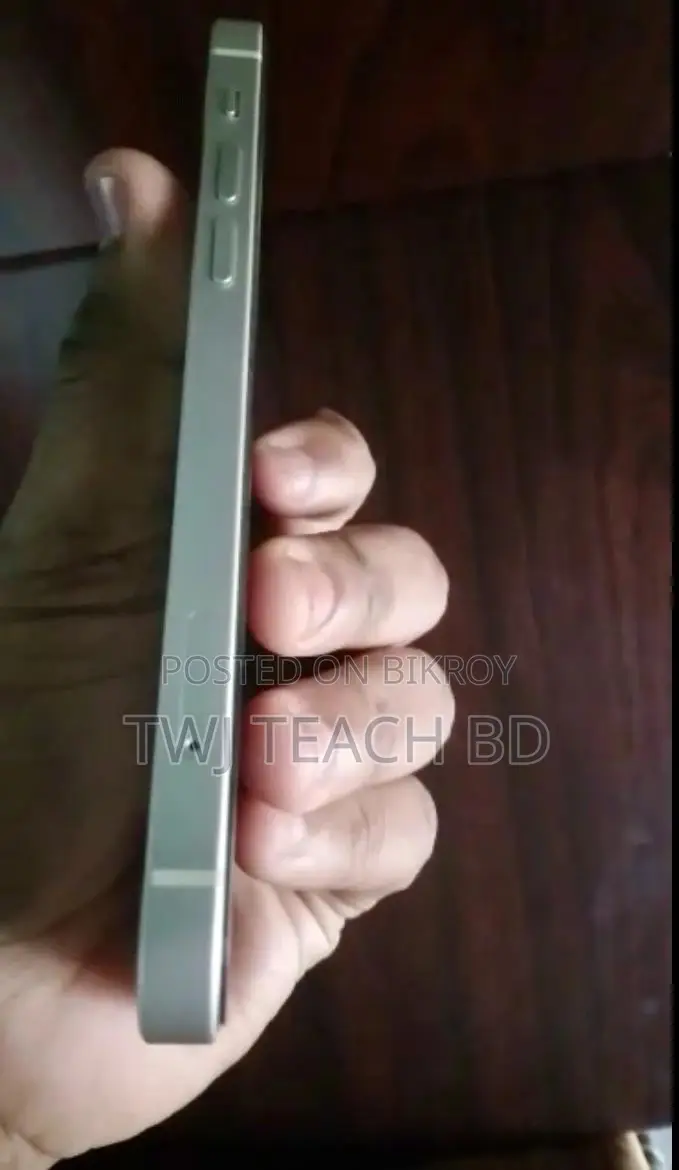 অ্যাপল আইফোন ১২ ১২৮ জিবি সাদা