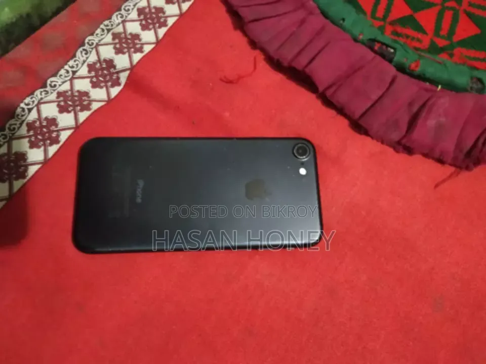 Apple iPhone 7 32 GB Black