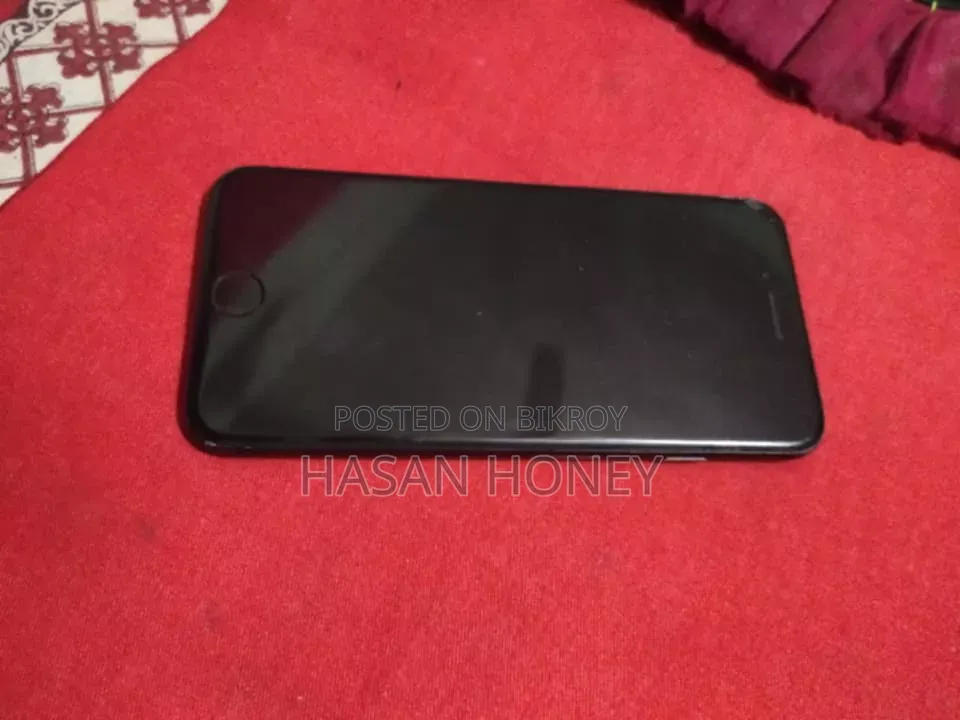 Apple iPhone 7 32 GB Black