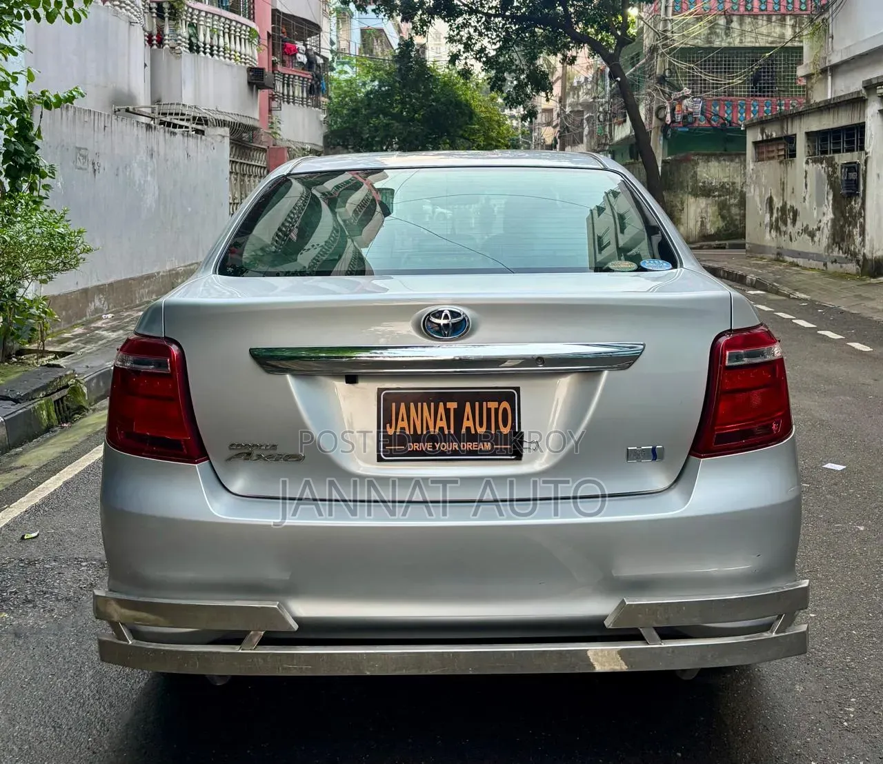 Toyota Axio 1.5 Hybrid 2WD 2015 Silver