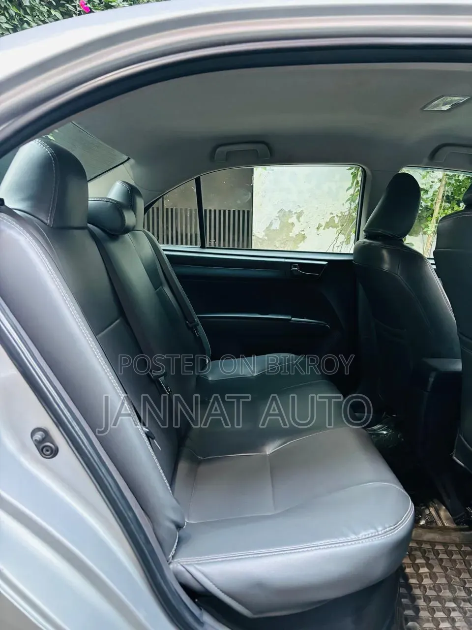 Toyota Axio 1.5 Hybrid 2WD 2015 Silver