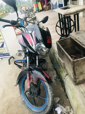 Bajaj Discover 100 2013 Red