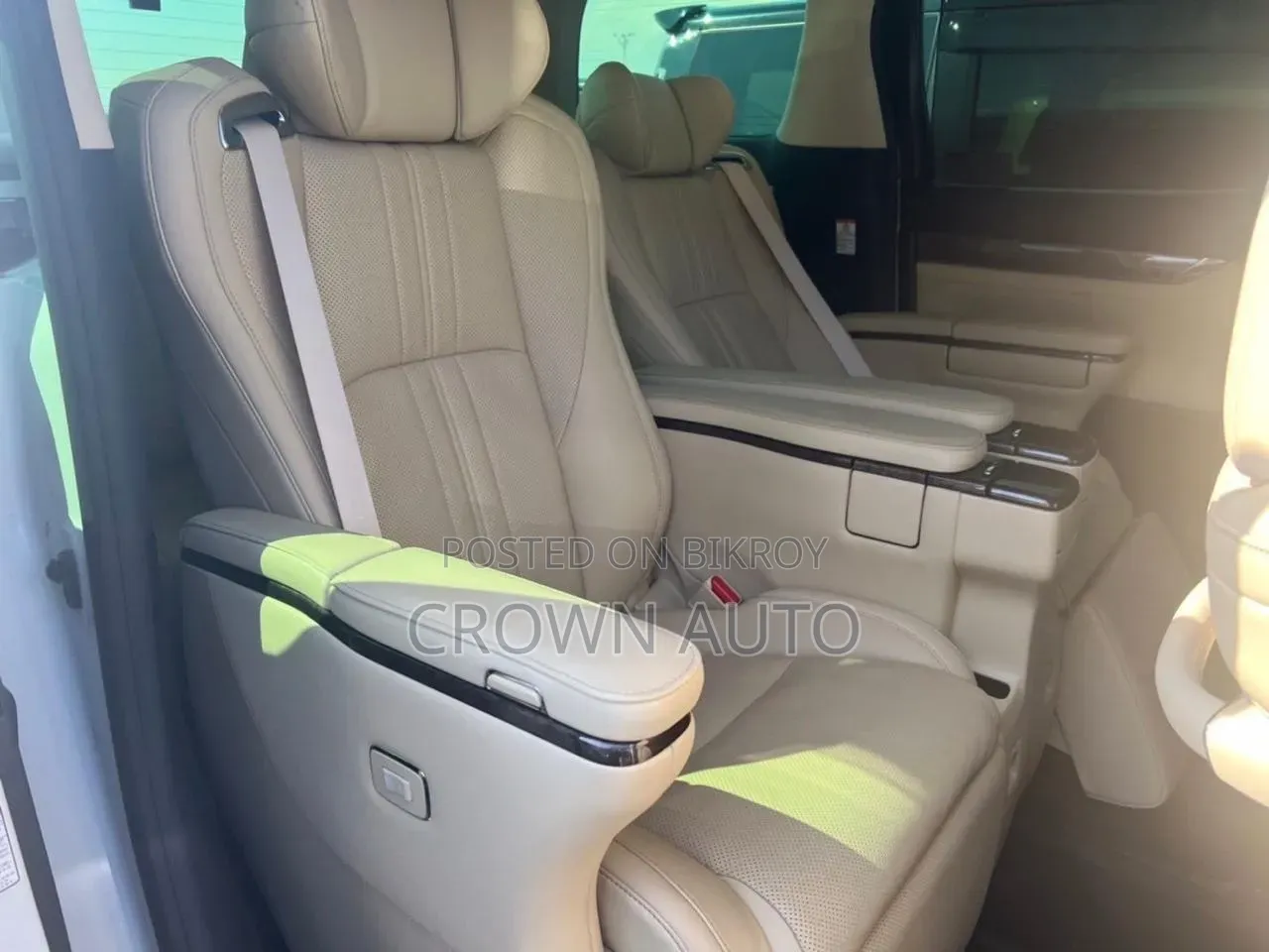 Toyota Alphard 2.5 Hybrid AWD 2020 Pearl