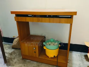 ল্যাপটপ টেবিল বিক্রয় হবে।