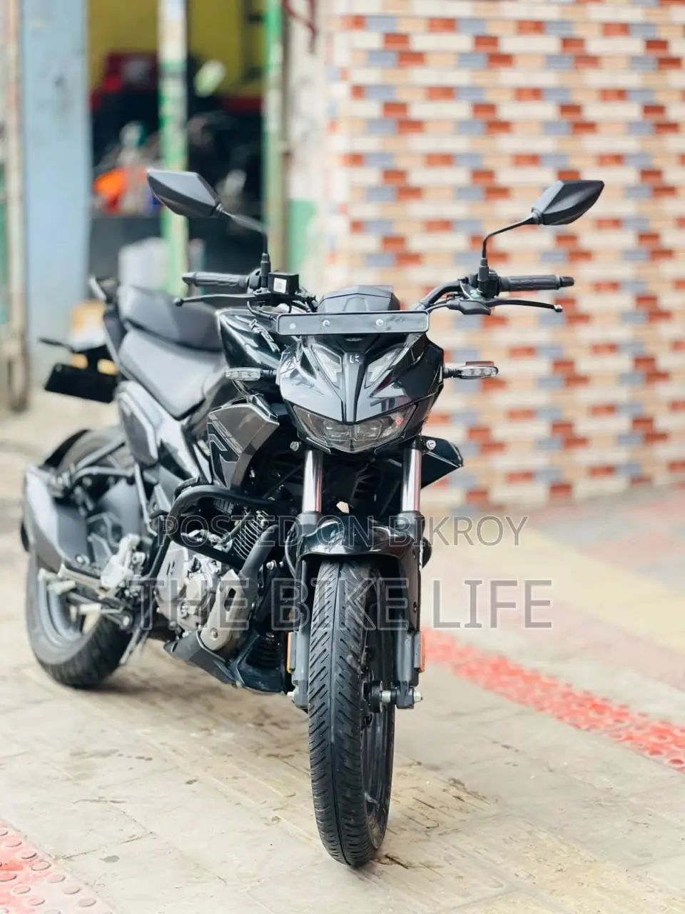 Hero Xtreme 125R 2026 Black