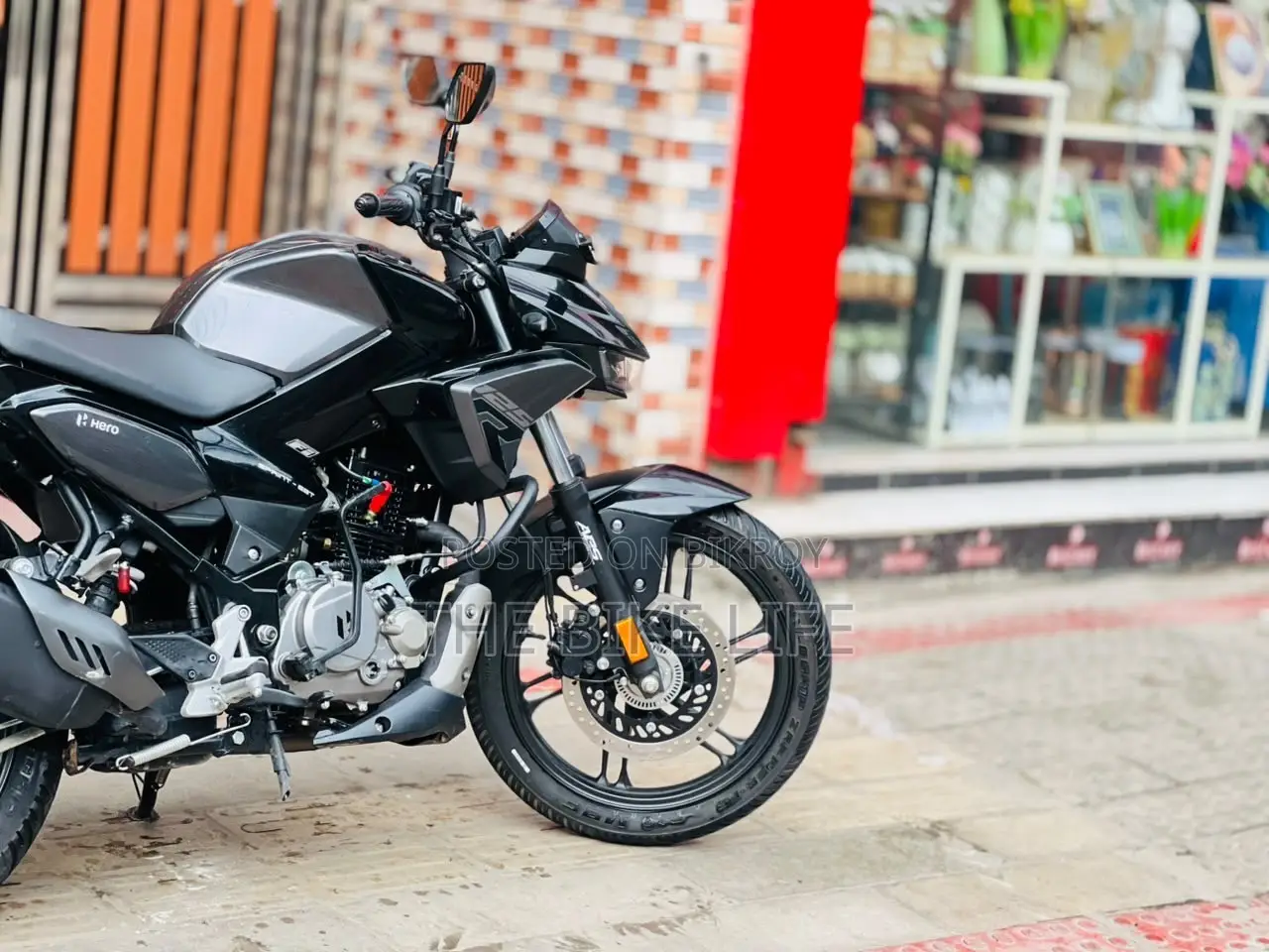 Hero Xtreme 125R 2026 Black