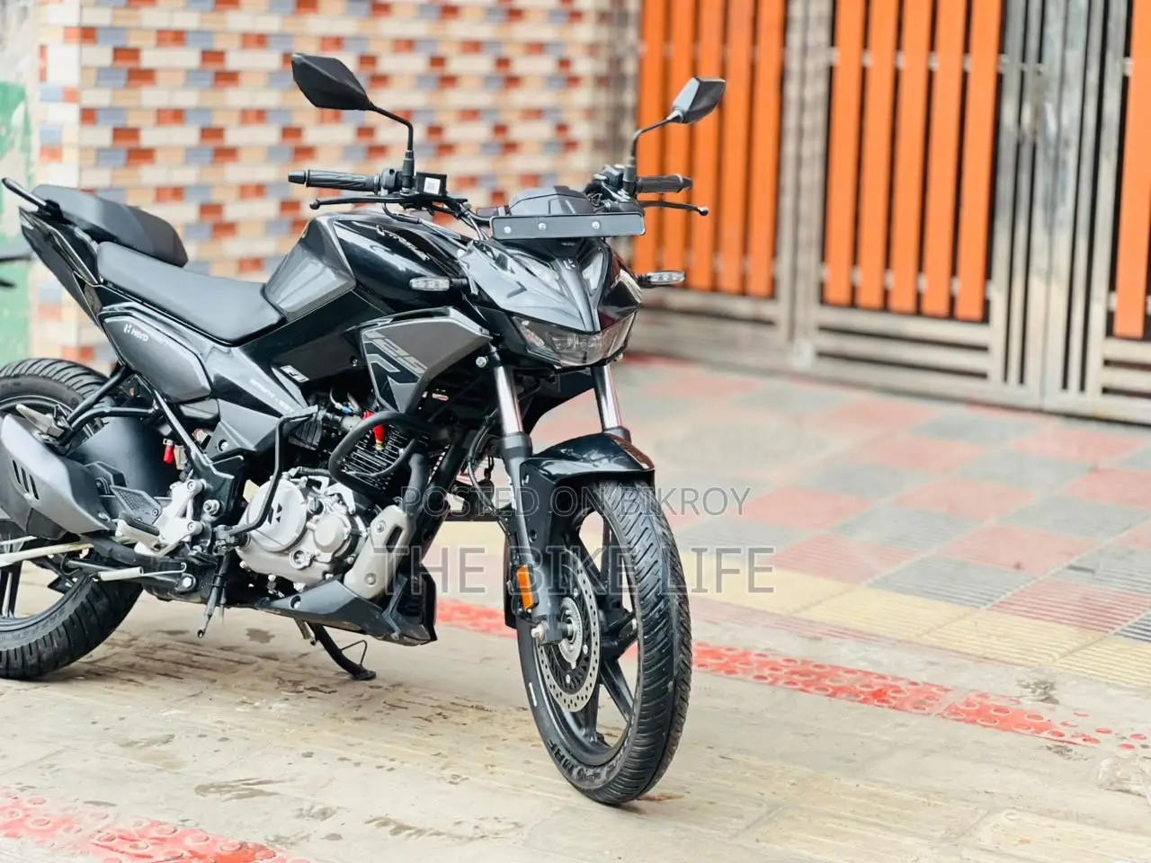 Hero Xtreme 125R 2026 Black