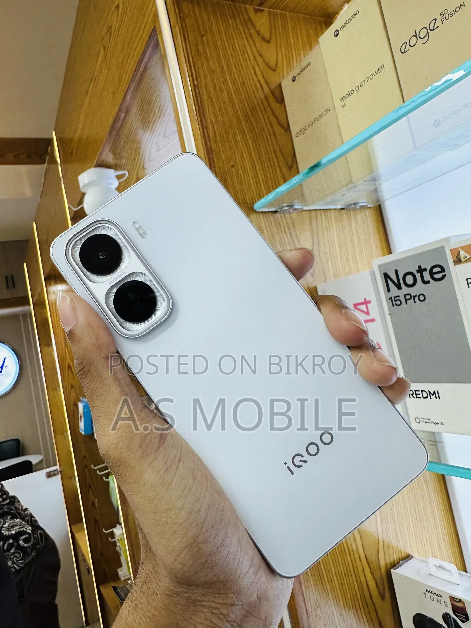 iQOO Neo11 256 GB White