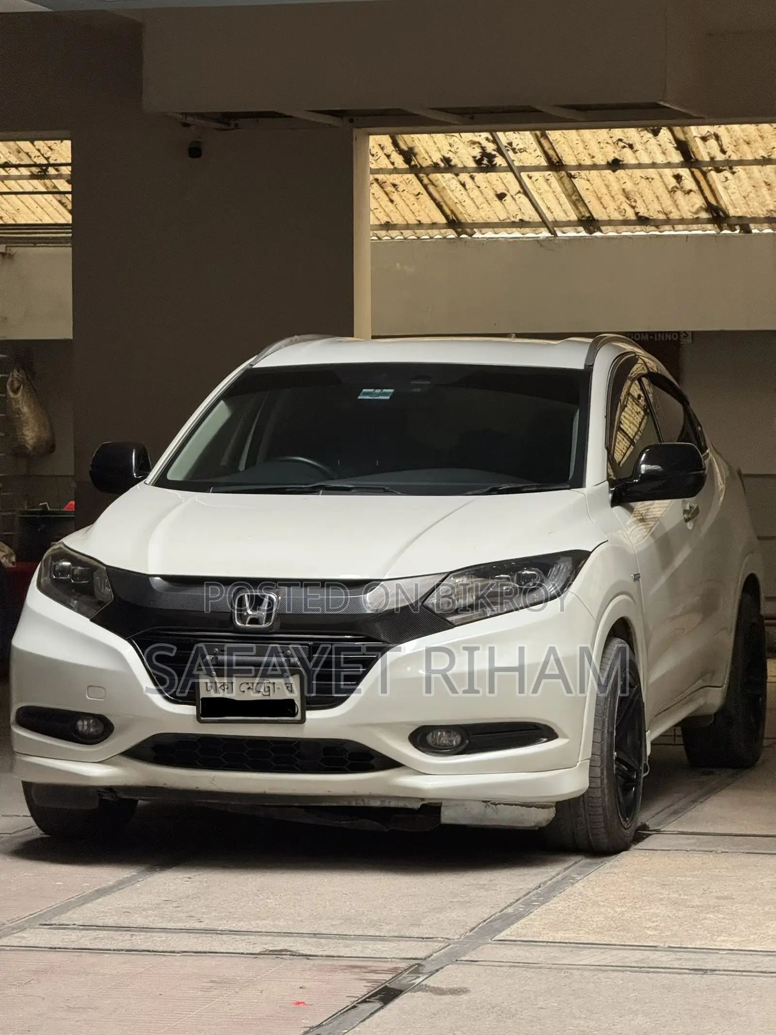 Honda Vezel 1.5 Hybrid 2WD 2014 Pearl