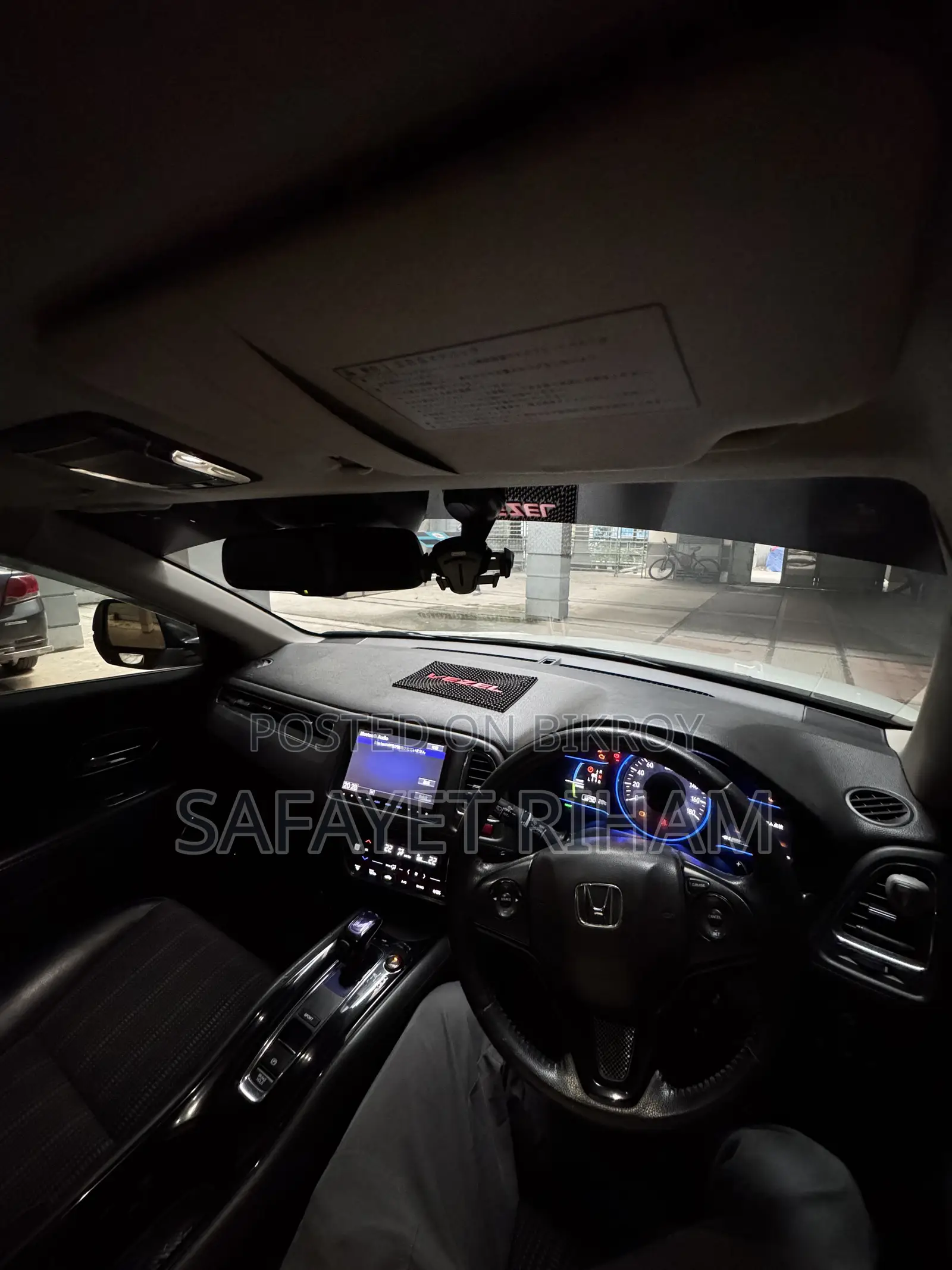 Honda Vezel 1.5 Hybrid 2WD 2014 Pearl