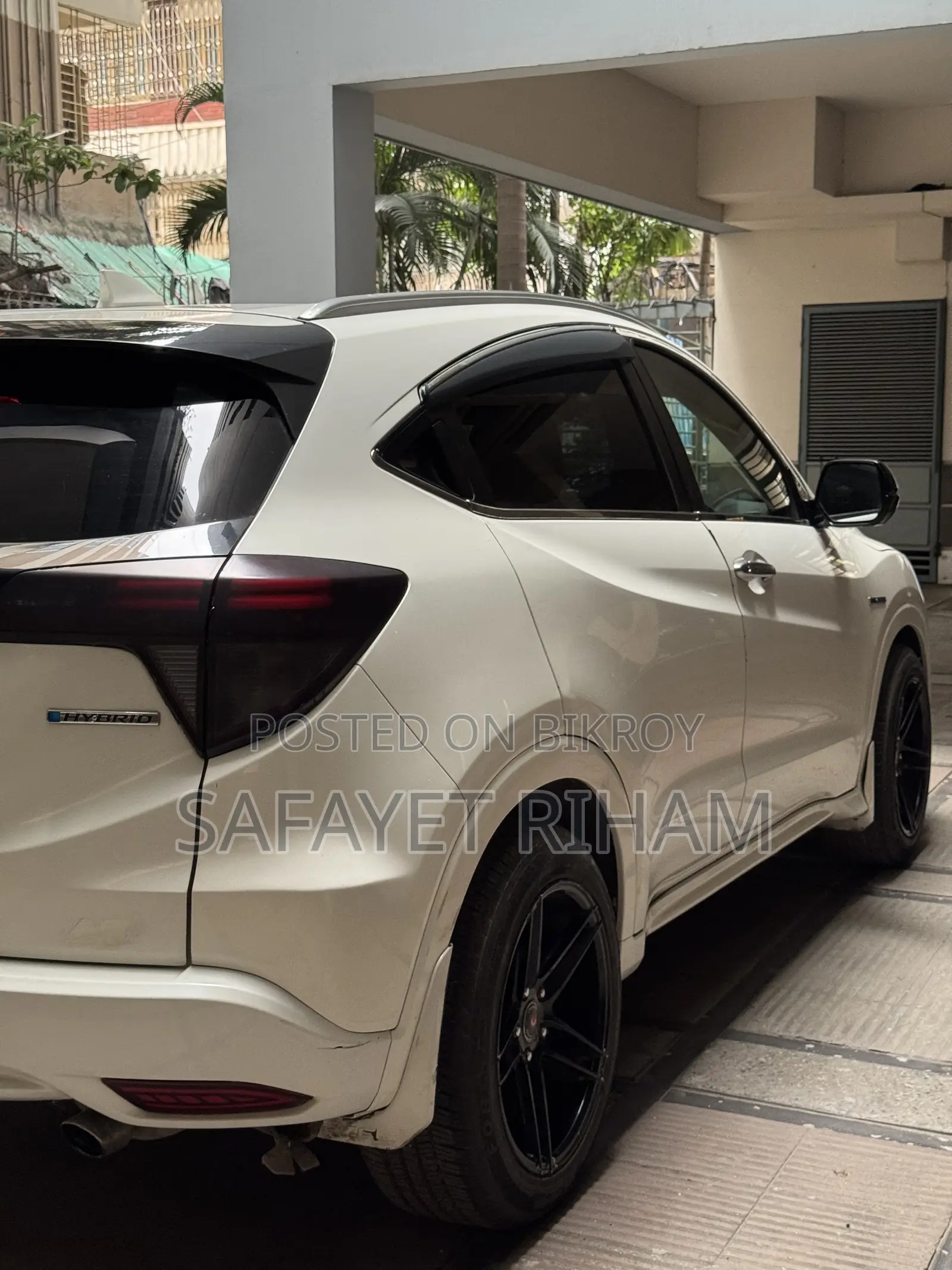 Honda Vezel 1.5 Hybrid 2WD 2014 Pearl
