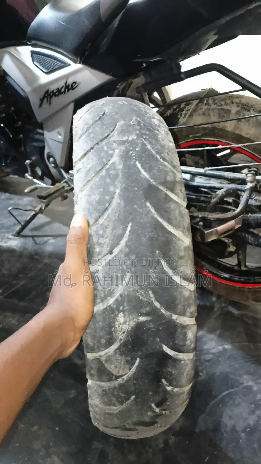 TVS 4v Original Tyre