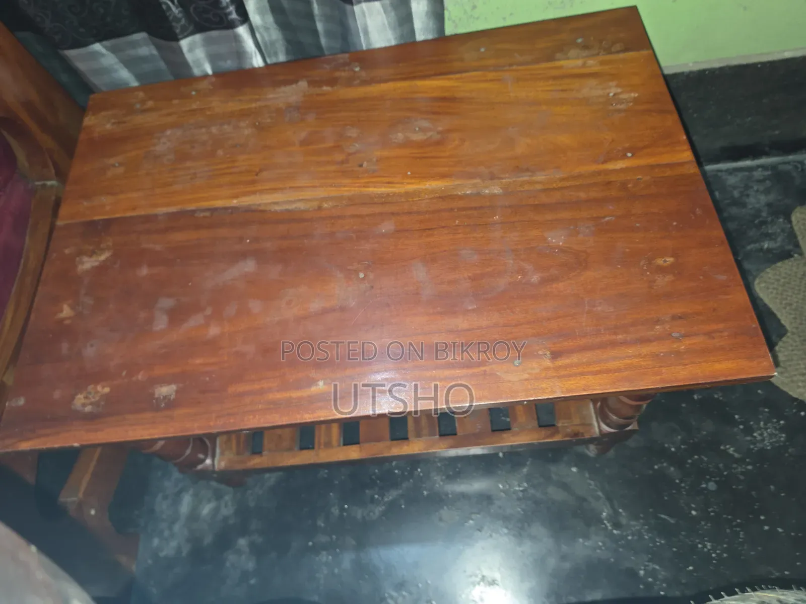 খাট, সোফা সেট, ডাইনিং টেবিল+ ৬ কি চেয়ার।