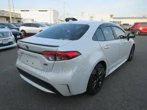 Toyota Corolla 2021 Pearl