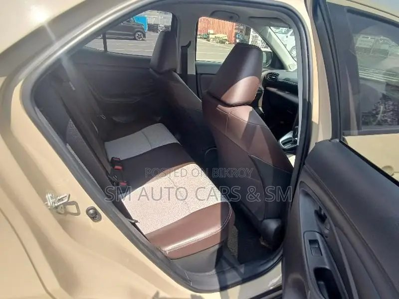 Toyota Yaris Cross 2021 Beige