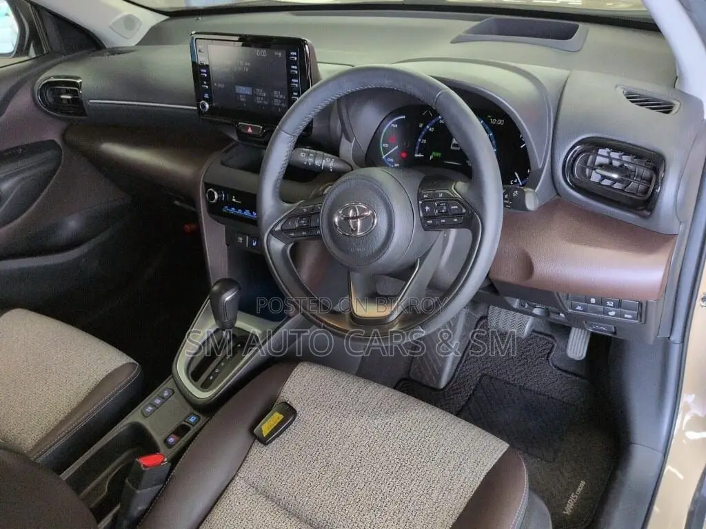 Toyota Yaris Cross 2021 Beige