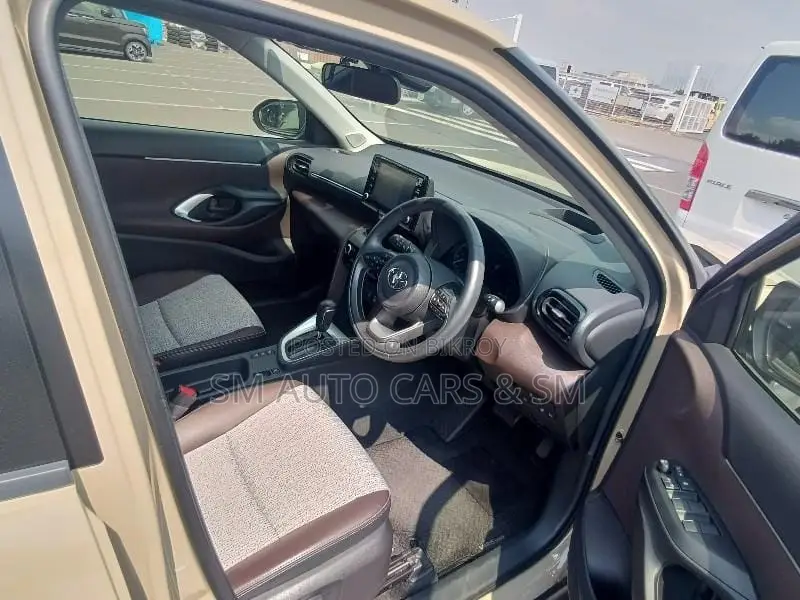 Toyota Yaris Cross 2021 Beige