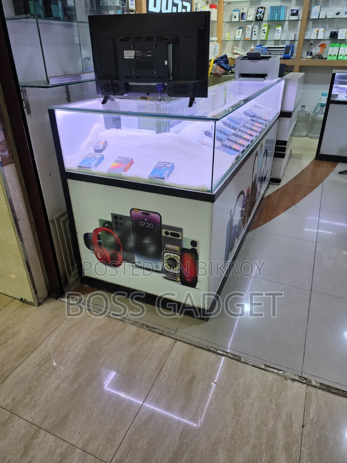 Phone Shop Desk